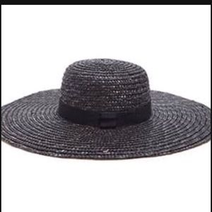 Black wide-brim straw hat